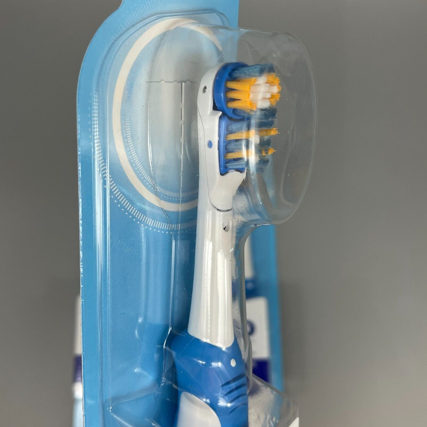 Oral-B 3D White BLUE Electric Toothbrush Polish Stains Away 3 PK + Battery - Image 2